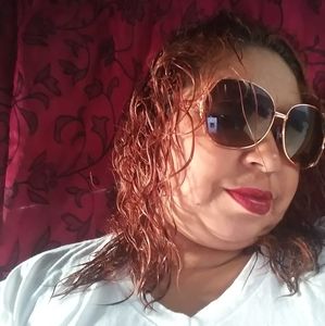 Meet your Posher, Dania